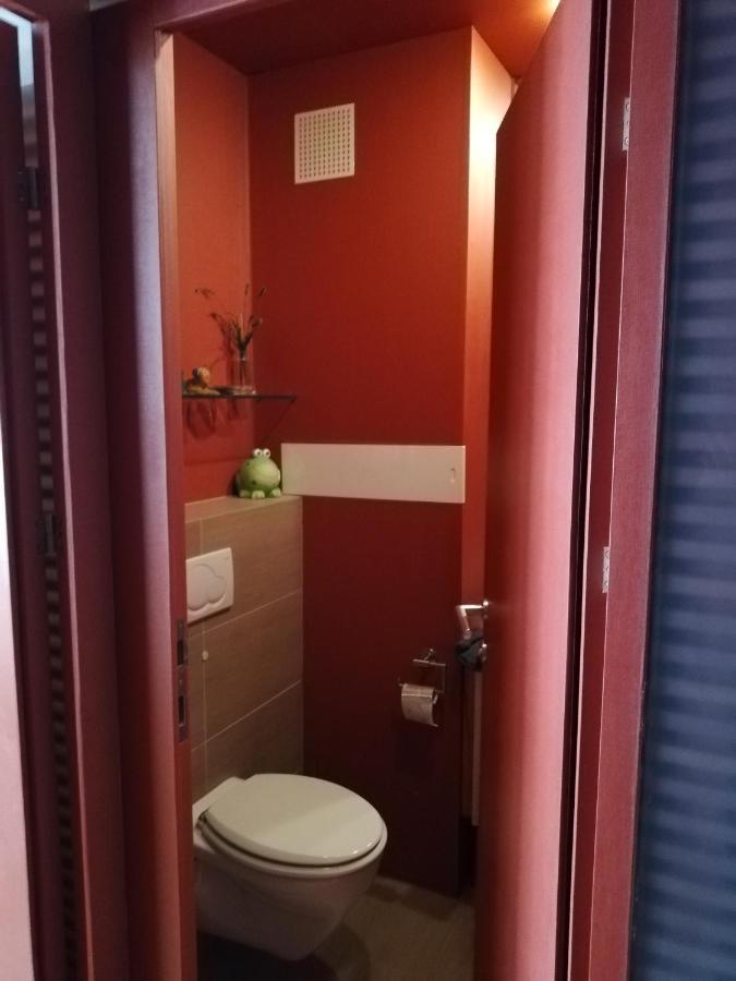 فيينا Room In Maisonette With Garden, Parking Place المظهر الخارجي الصورة